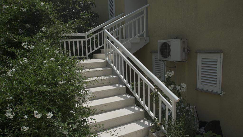 Apartment Franusic Cilipi Exterior photo